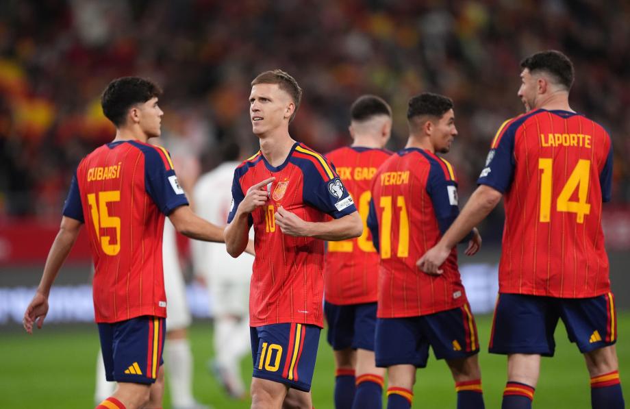 [图]世预赛-奥亚萨瓦尔破门 西班牙2-2土耳其